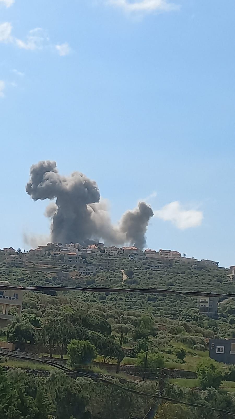 بالصور: غارة على جبال البطم