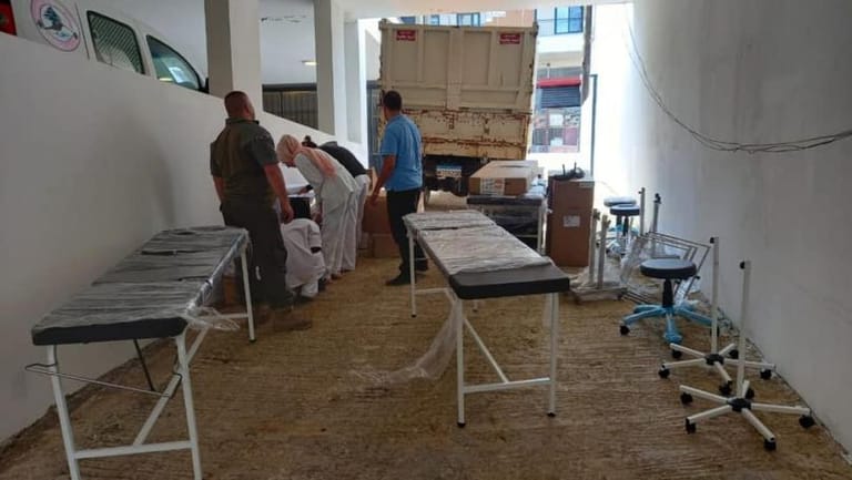 اتحاد بلديات الضنية تسلم مستلزمات طبية من وزارة الصحة