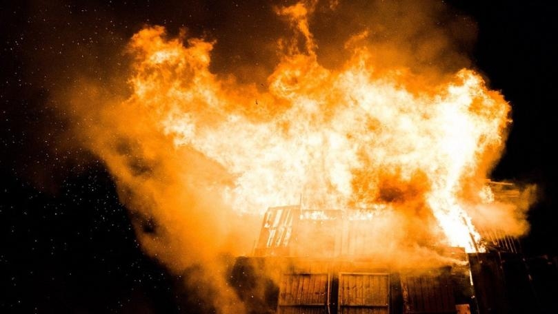 Gas tanker explodes at customs post on Iran-Afghanistan border, 10 hurt
