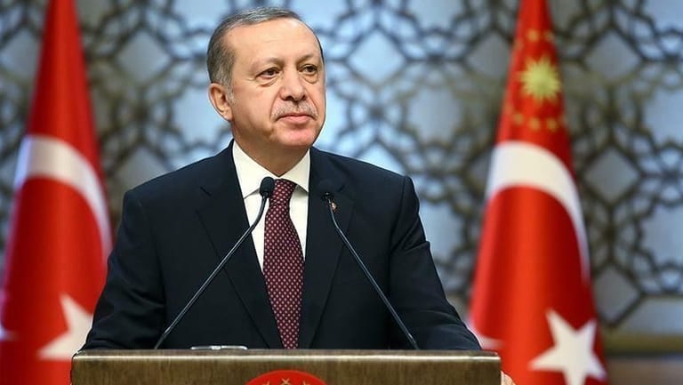 أردوغان: إعلان حالة التأهب وإرسال فرق البحث والإنقاذ على وجه السرعة إلى المناطق المتضررة من الزلزال