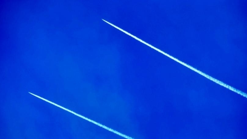 Israeli warplanes are flying at low altitude over Jezzine and the eastern sector