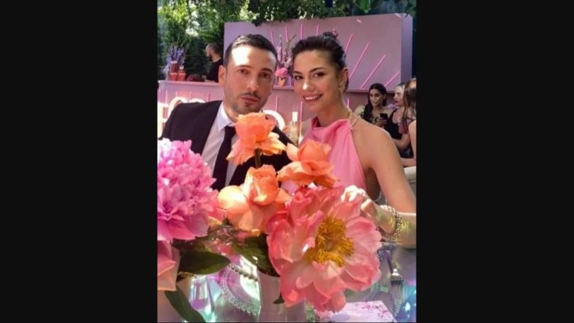 بالصور: ديميت أوزدمير تحتفل بخطوبتها من حبيبها المغني أوزهان كوتش