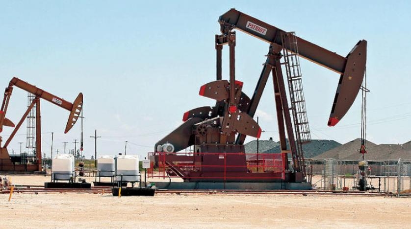Oil falls further as weak China data offsets US debt ceiling progress