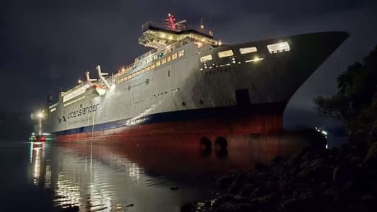 New Zealand ferry runs aground, no injuries