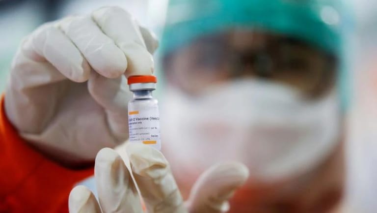 WHO approves Sinovac COVID shot in second Chinese milestone