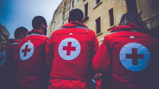 الصليب الأحمر: ٦ فرق من تعمل الآن على إخلاء العائلات من منطقة الاشتباكات
