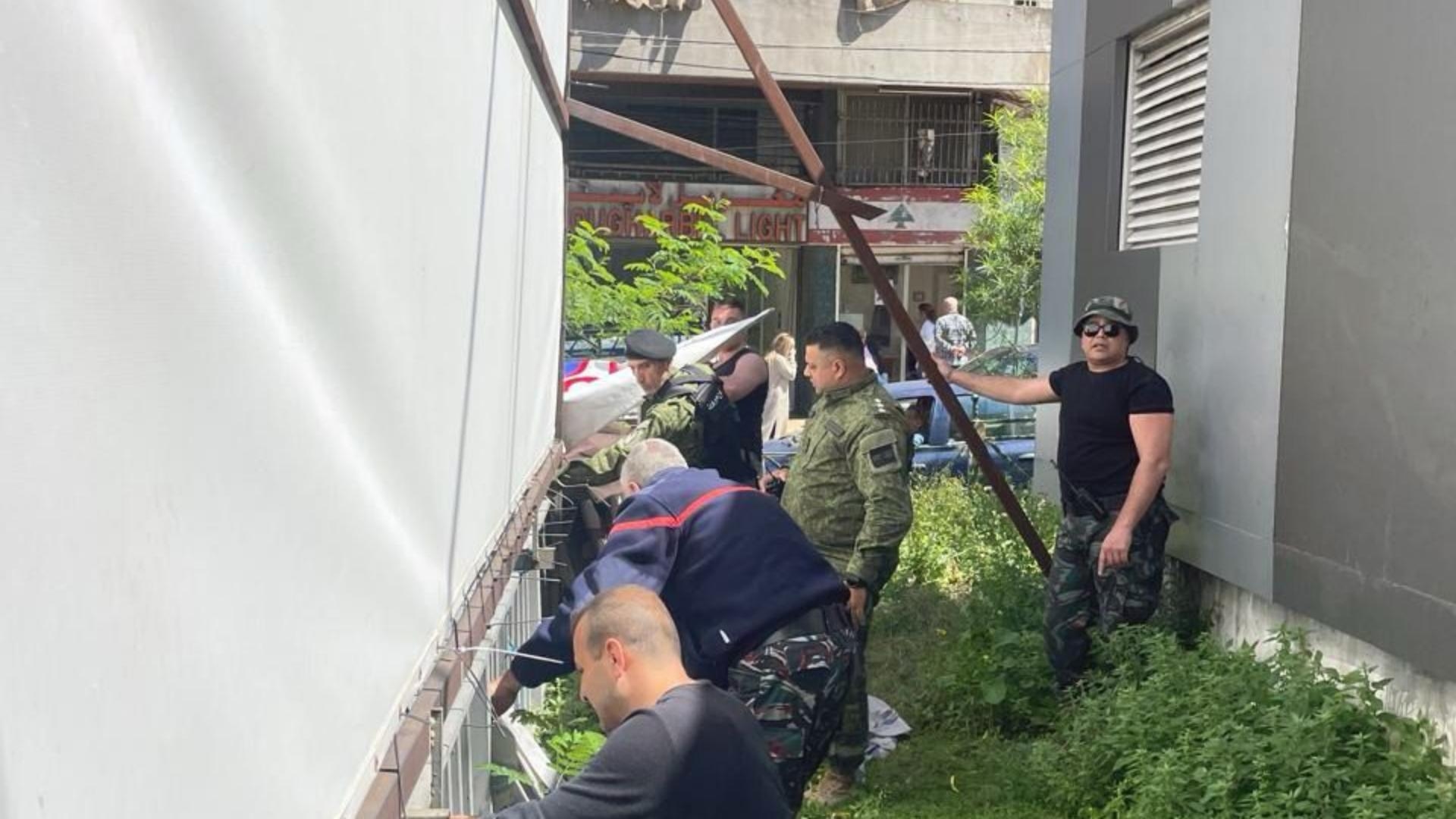 بالصّور: إزالة الشعارات والصور عن الأملاك العامة في بيروت