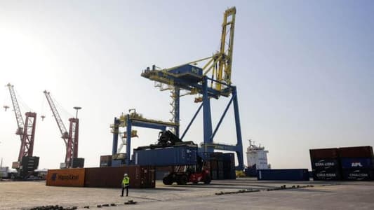 إدارة مرفأ طرابلس: توقّف العمل بسبب سرعة الرياح