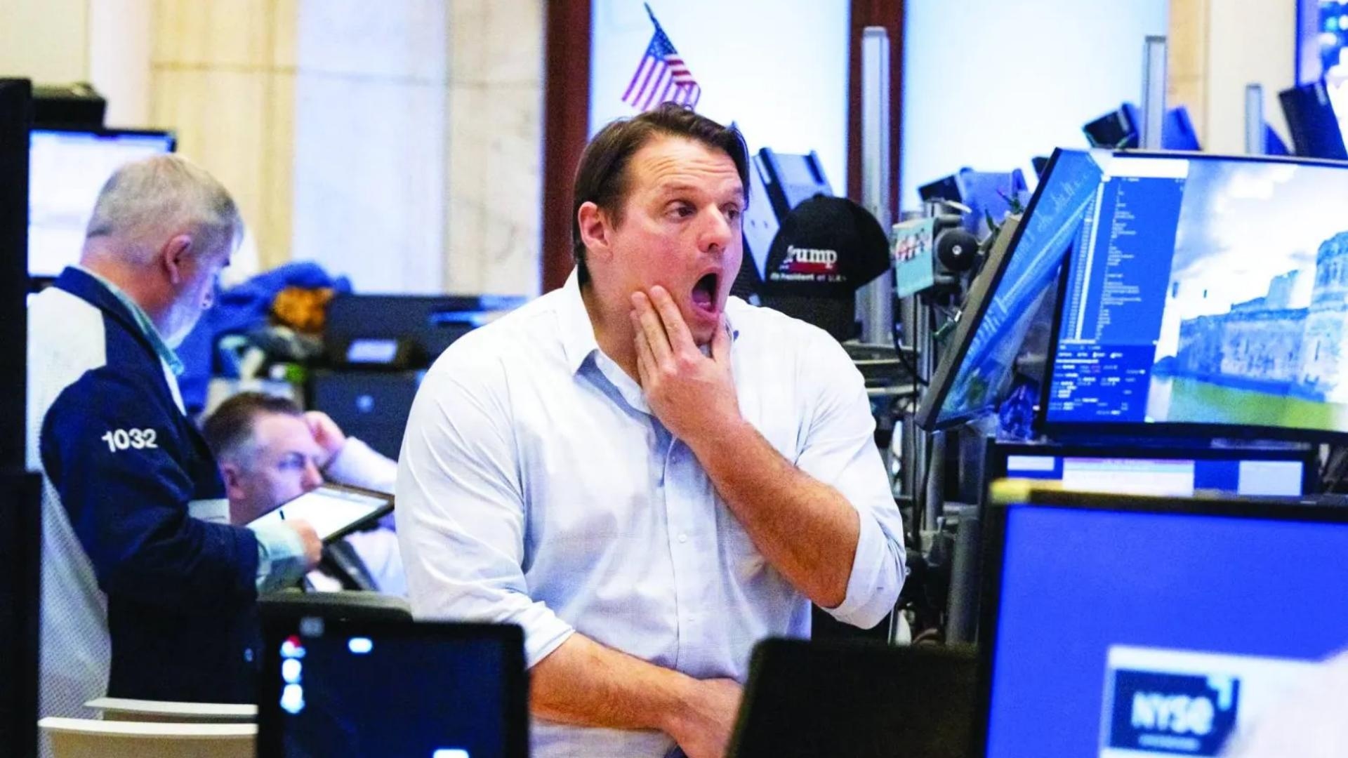 بالصور: صدمة وهلع في البورصات العالمية