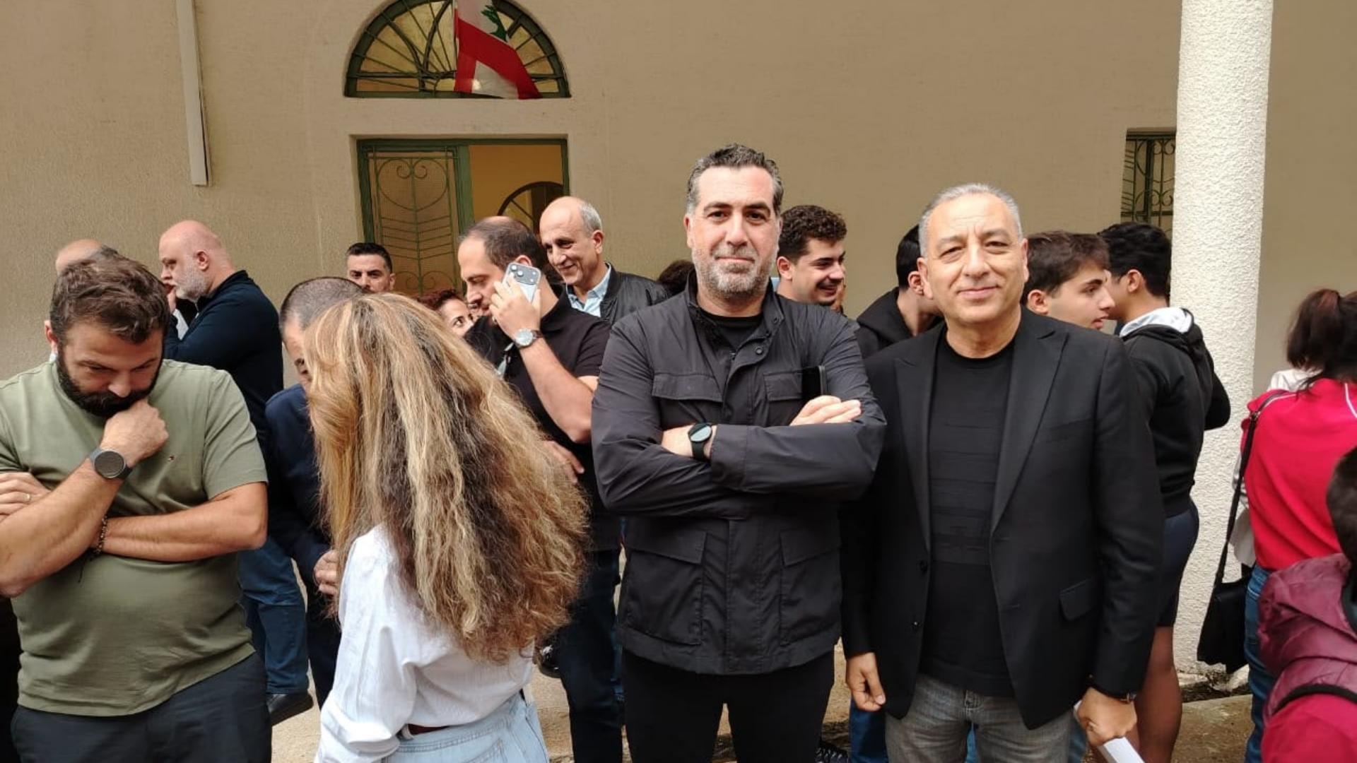 وقفة احتجاجية في رشميا رفضاً لقرار إقفال ثانوية مارون عبود