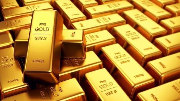Gold prices fall