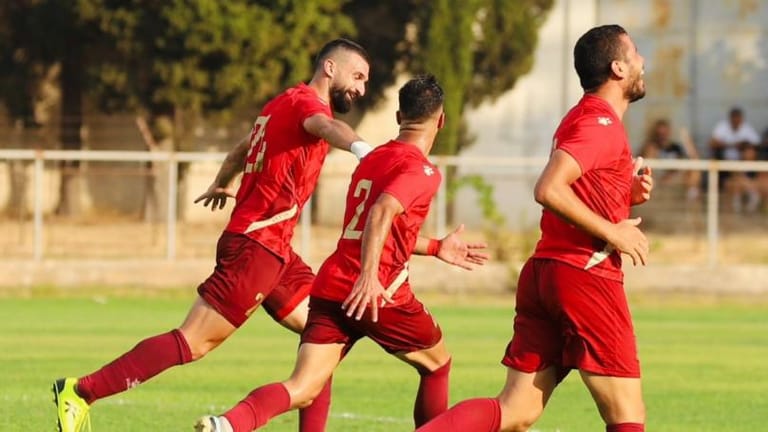 النجمة يهزم ملاحقه البرج ويعزز صدارته وفوز دراماتيكي للراسينغ