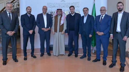 Bukhari broaches situation with National Moderation bloc delegation