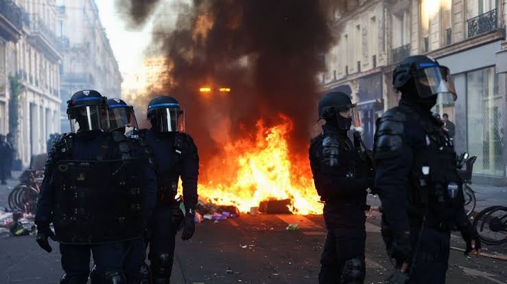 France Between Small Revolutions and the Counterrevolution