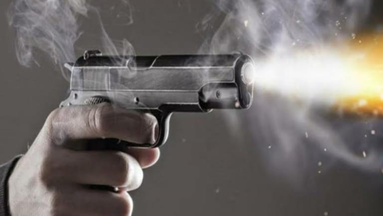 إصابة شاب بطلق ناري في رأسه