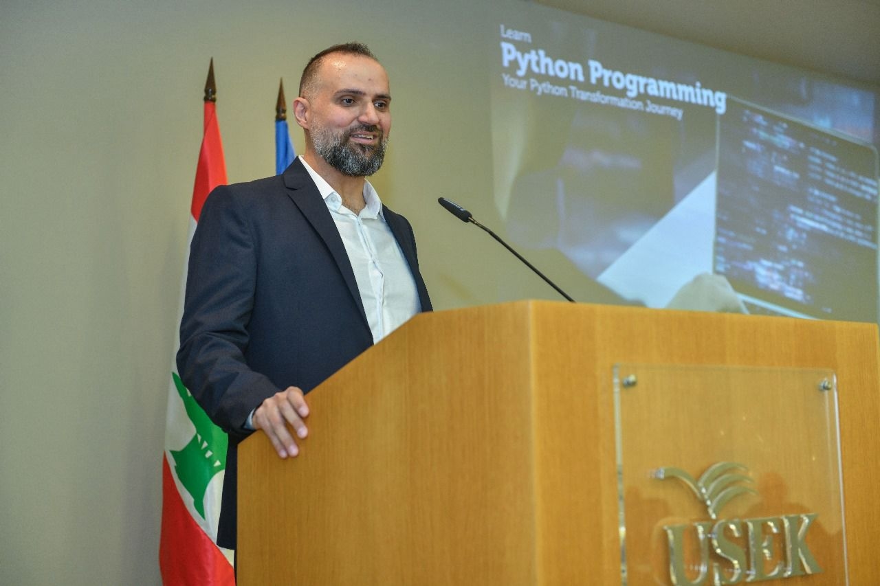 إطلاق مبادرة التدريب على برمجة Python في جامعة الروح القدس