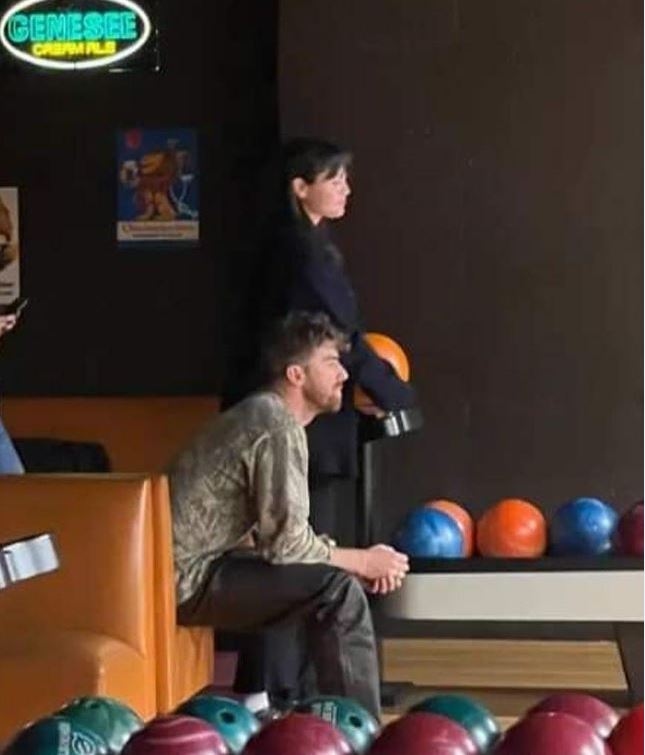 بالصور: سيلينا غوميز وحبيبها في موعد غرامي... أين؟