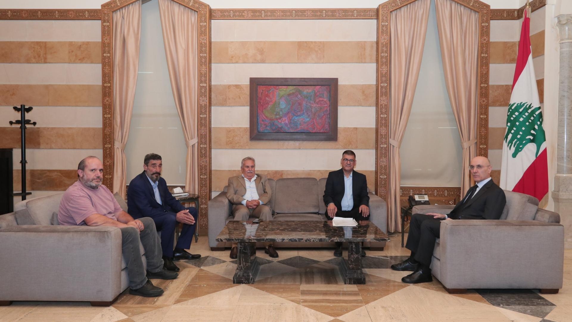 الحجّار تابع دعم التنمية المحلية وإدارة النفايات