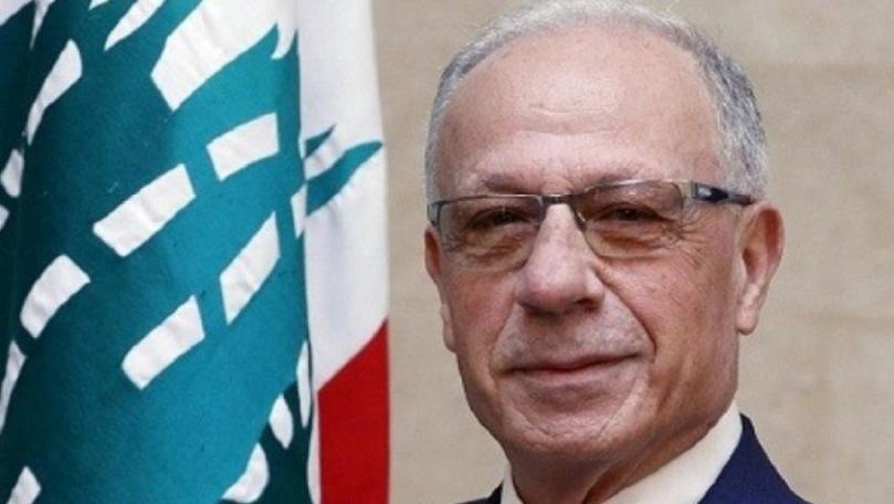 وزير الدفاع عرض للأوضاع مع الصمد