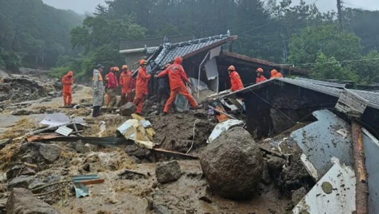 South Korea lashed by heavy rain, two dead and more than 1,000 evacuated