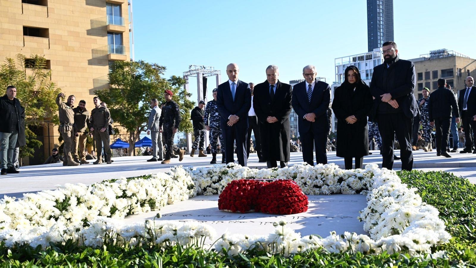 Photos: Nawaf Salam Visits the Memorial of Martyr Rafic Hariri