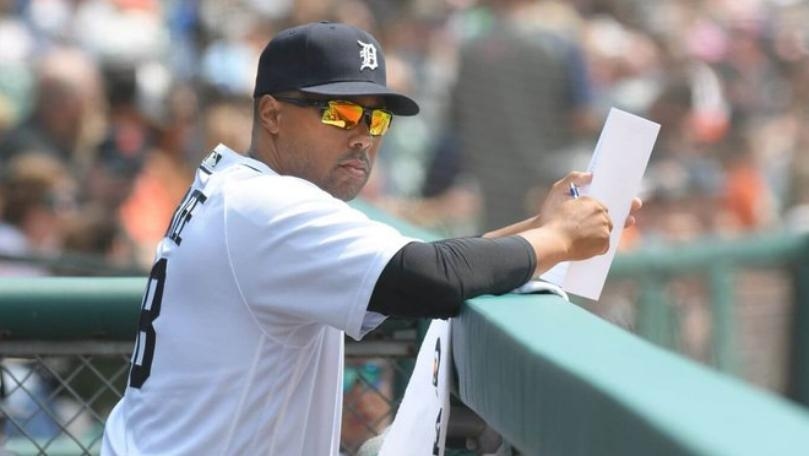 Tigers first base coach Kimera Bartee dies at 49