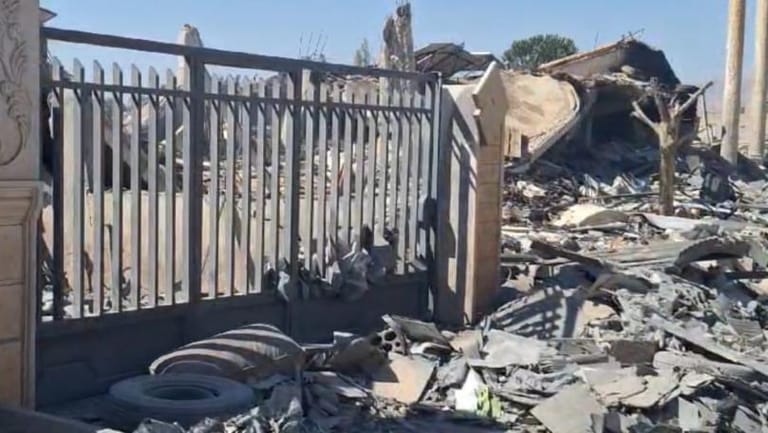 بالفيديو: الحُطام في كلّ مكان