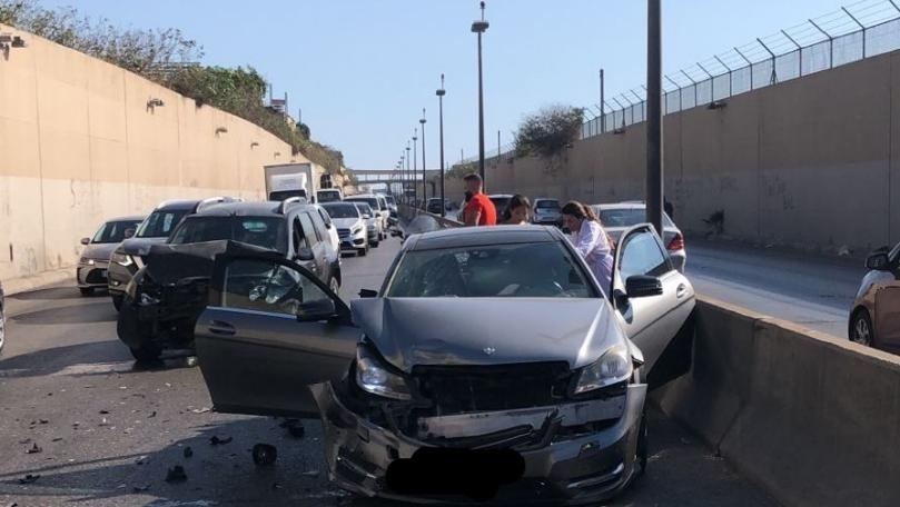 TMC: A collision occurred between two vehicles before the first airport tunnel heading toward Beirut; the damages are material only