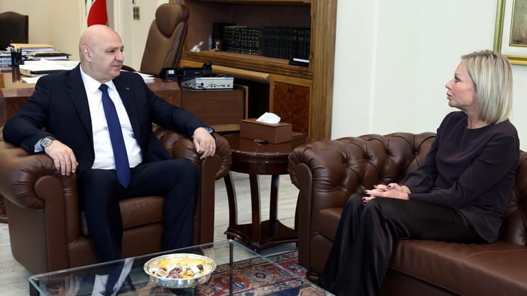 عون يرمي كرة "التفاوض" في ملعب الإسرائيلي