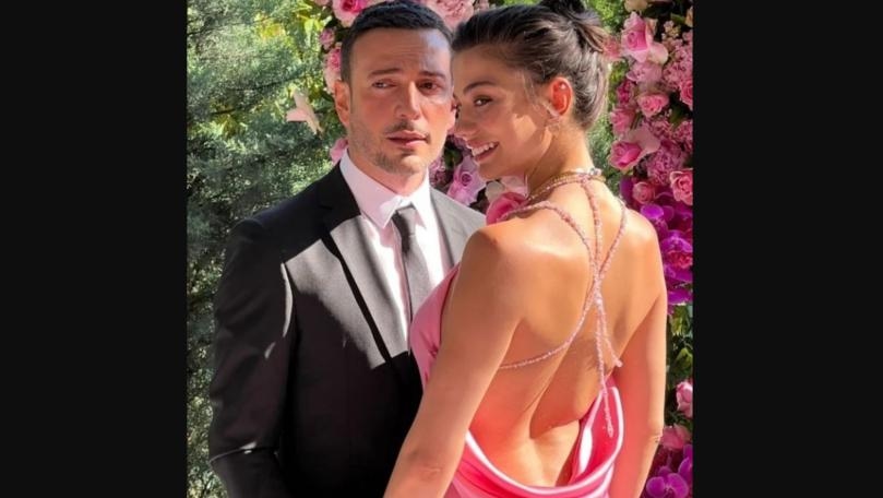 بالصور: ديميت أوزدمير تحتفل بخطوبتها من حبيبها المغني أوزهان كوتش