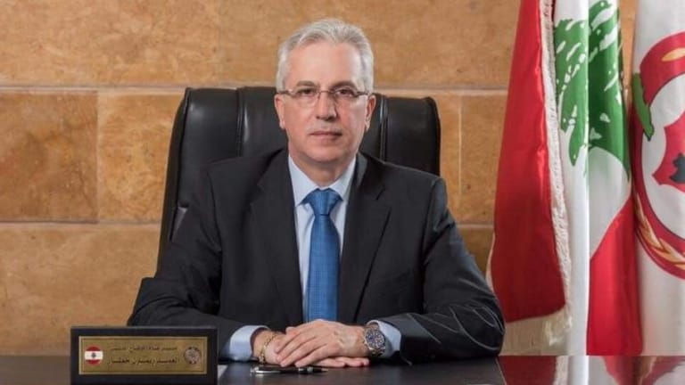 خطار معايدا الآباء: تحية خاصة إلى متطوعي الدفاع المدني وشهداء 4 آب