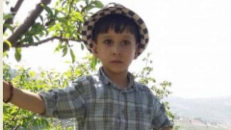 وفاة طفل صدمًا