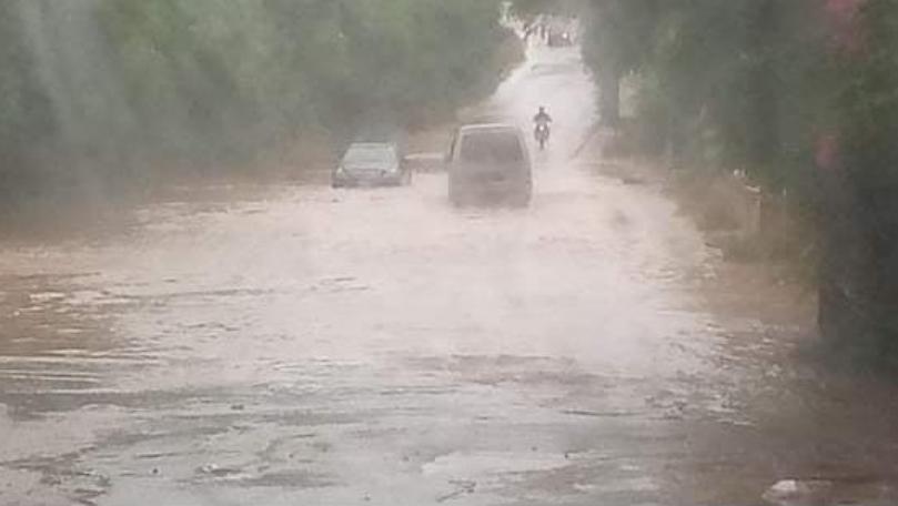 سيول جارفة وتعطّل سيارات وخسائر مادية كبيرة