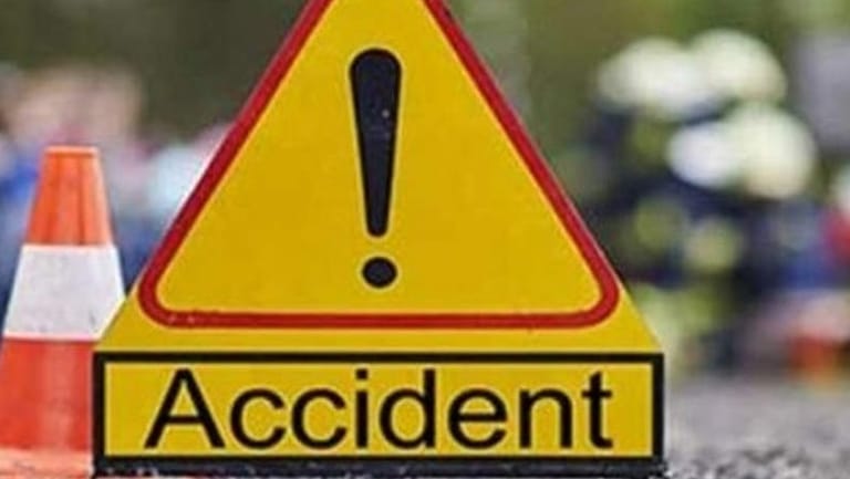 وفاة شخصين واصابة امرأة جراء انزلاق سيارتهم