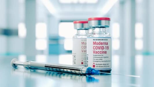 Moderna Boss Says Vaccines Likely No Match for Omicron