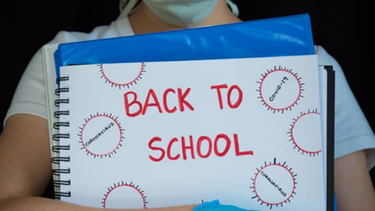 تحذيرٌ من فتح المدارس في لبنان