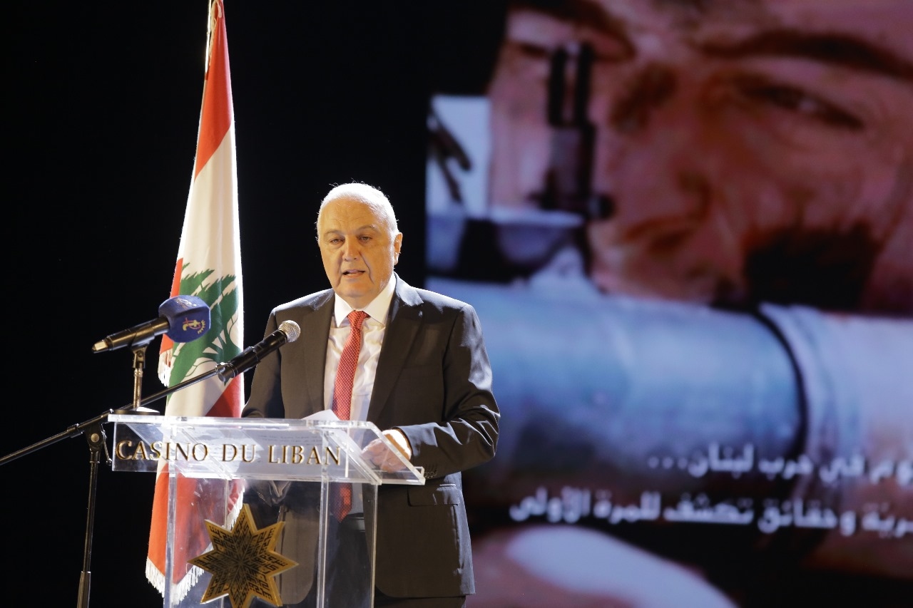 توقيع "سقوط الحصن" لكلوفيس الشويفاتي.. الأبطال الحقيقيون لا يتقاعدون