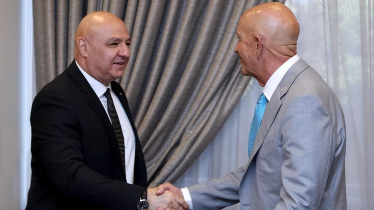 بين عون وبرّاك أجواء سلبية... وطلب الرئيس عقّد الامور!