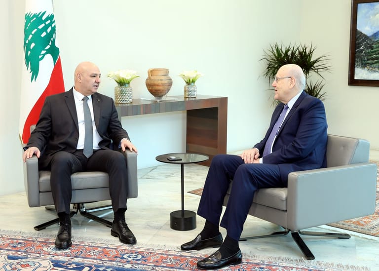 Mikati after meeting President Aoun: We discussed the current situation, particularly the Israeli withdrawal from the south, and wished success for the new government, emphasizing the necessity of fulfilling its promises and the oath of office