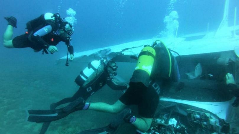 Photos: Lebanese Army Recovers Civilian Plane Wreckage From Sea