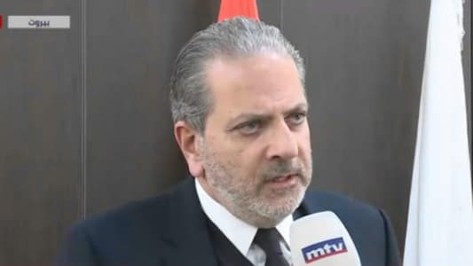 رئيس تجمّع الشركات المستوردة للنفط مارون شماس لـmtv: أصحاب محطات من مناطق عدة اتصلوا بنا واشتكوا على عدد من أصحاب المحطات الذين خرجوا عن التسعيرة الرسمية وطالبونا بإيجاد حلّ