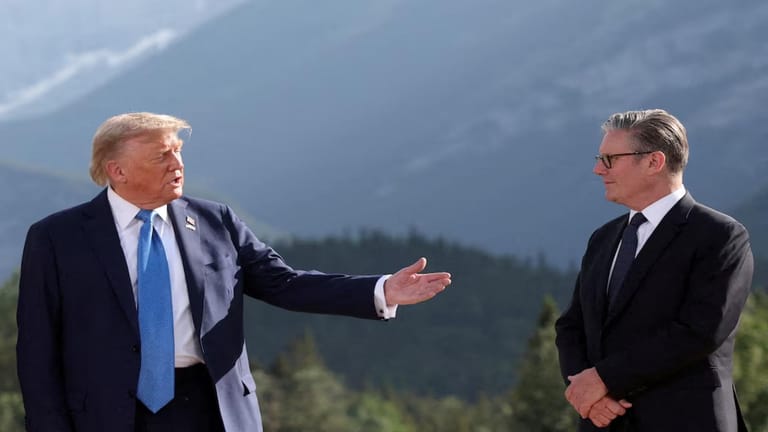 US and EU Avert Trade War with 15% Tariff Deal