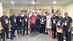 بالصورة: الرئيس عون في الملعب