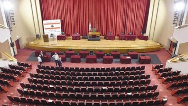 إقرار إقتراح القانون المعجّل المكرر الرامي إلى إعفاء المركبات الآلية العمومية المخصصة للنقل الخارجي من رسوم الميكانيك لمدة سنة واحدة