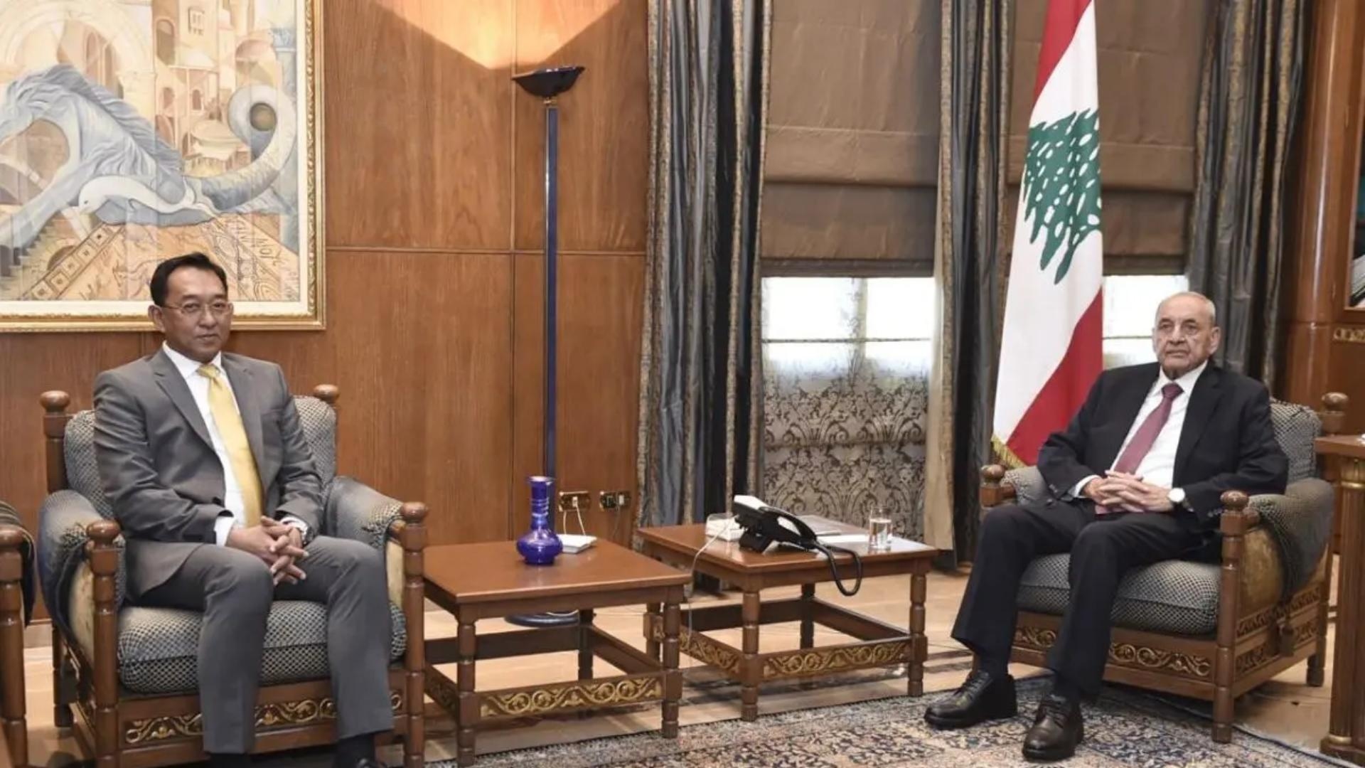 "الحفاظ على الوحدة ونزع فتيل الفتنة".. محور لقاءات برّي