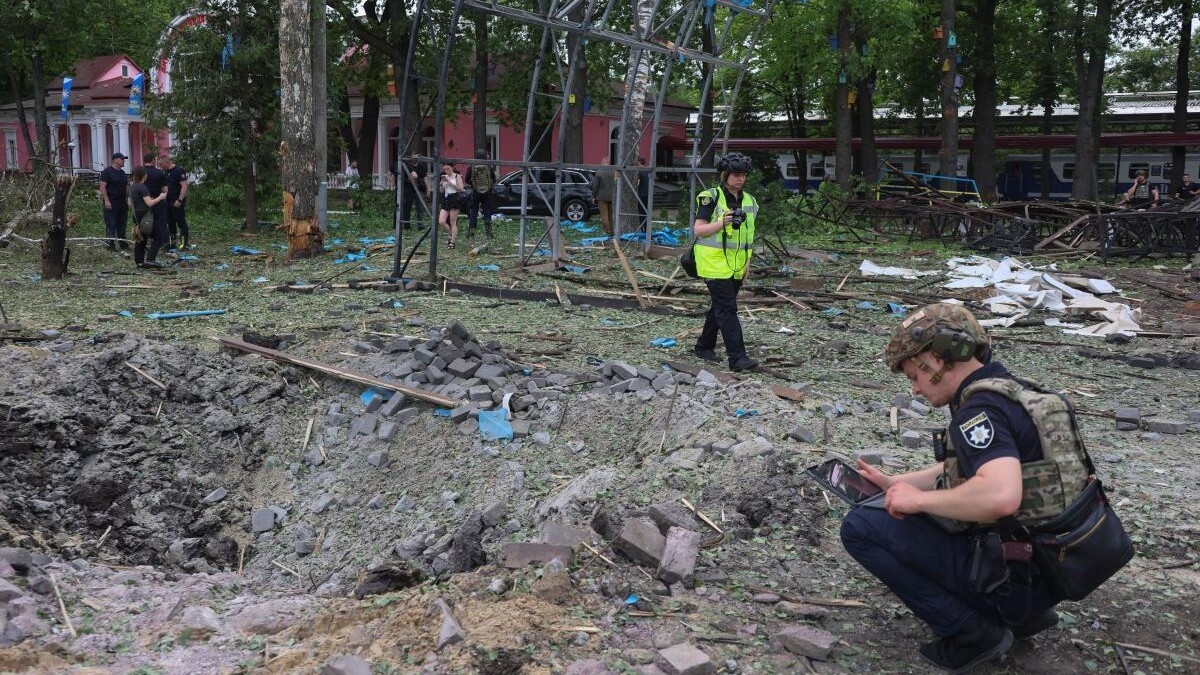 Russian attacks on Ukraine's Kharkiv kills four, wounds at least 60