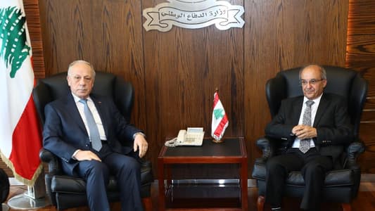 Defense Minister meets with Youth and Sports Minister