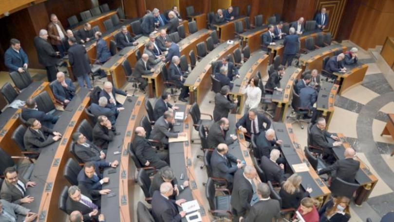 جلسة جديدة تنتهي كسابقاتها... و"الاشتراكي" يلوّح بتعليق مشاركته
