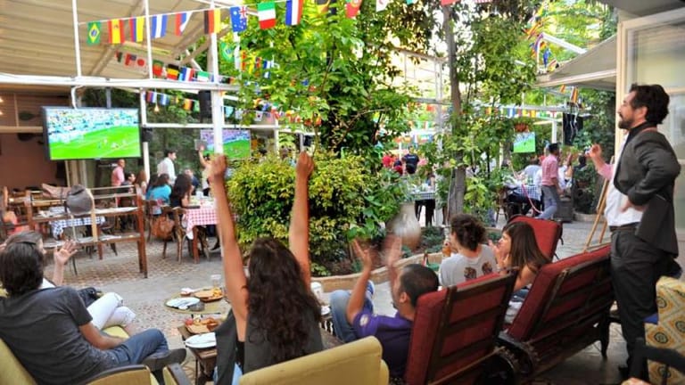 في قطر يلعبون وفي لبنان يراهنون… والأرقام خياليّة