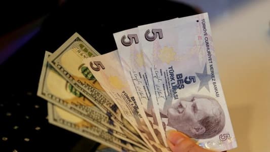 الليرة التركية تنخفض بعد قرار حكومي طال الودائع بالدولار
